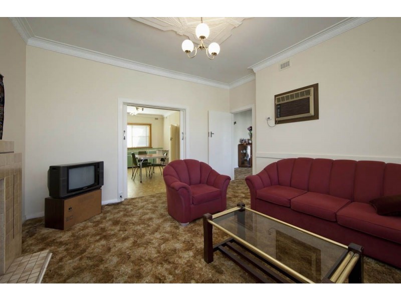 82 Beach Street, Grange SA 5022