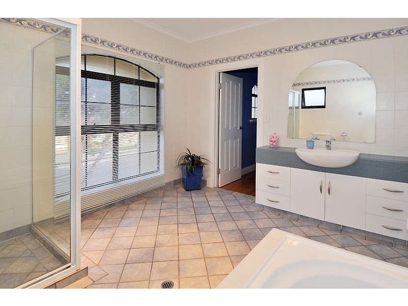 10 Simcock Street, West Beach SA 5024