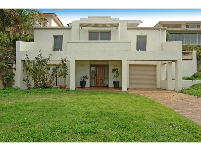15 Military Road, Tennyson SA 5022