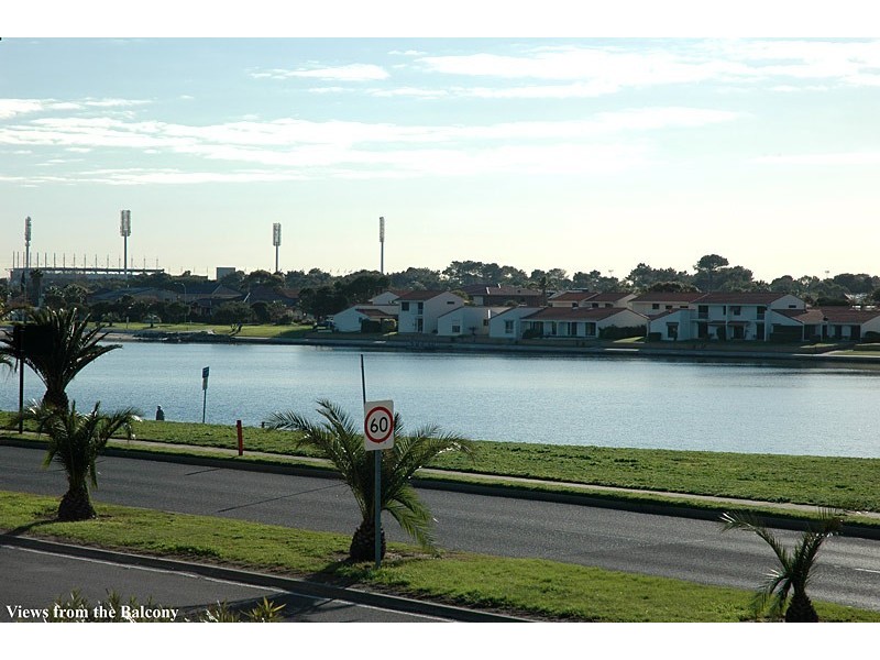 15 Military Road, Tennyson SA 5022