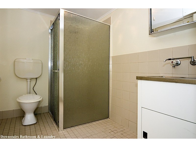 15 Military Road, Tennyson SA 5022