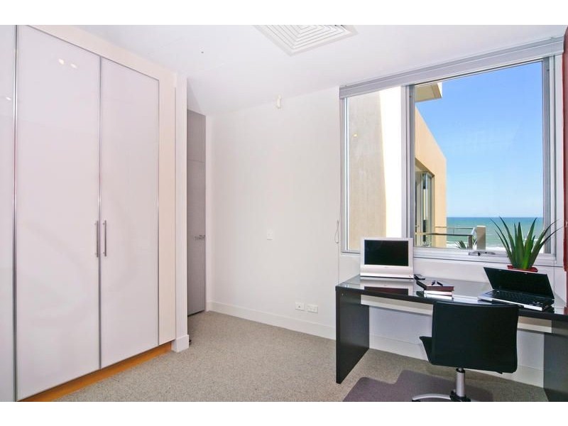 31/8-9 North Esplanade, Glenelg North SA 5045