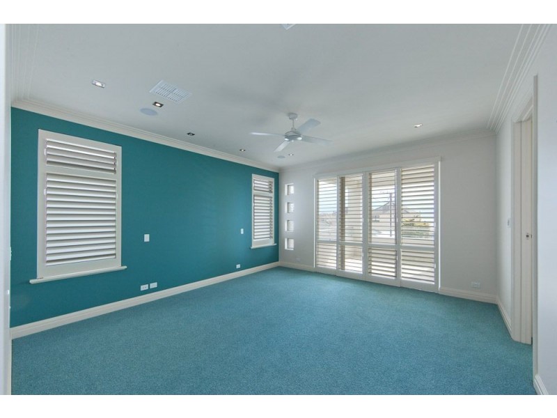 74 Seaview Road, Tennyson SA 5022
