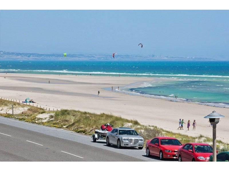 137 Esplanade, Henley Beach South SA 5022