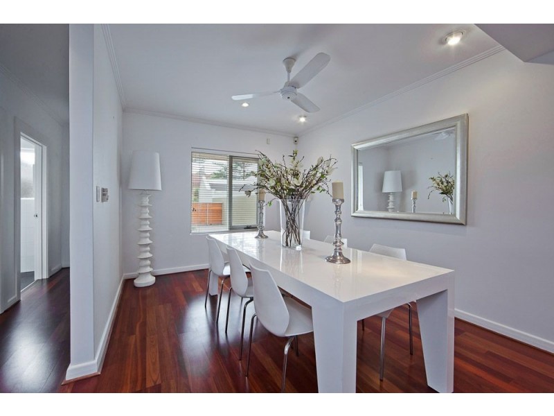 137 Esplanade, Henley Beach South SA 5022