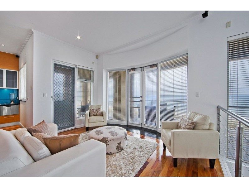 137 Esplanade, Henley Beach South SA 5022