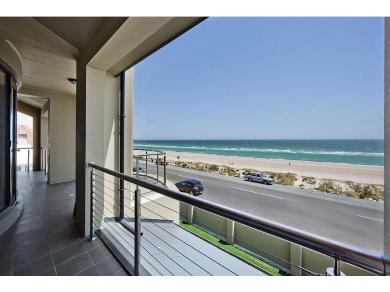 137 Esplanade, Henley Beach South SA 5022