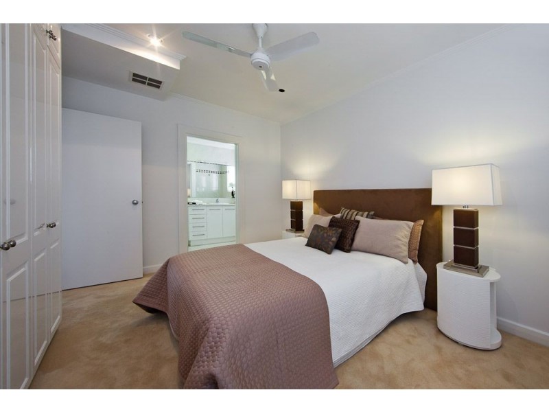 137 Esplanade, Henley Beach South SA 5022