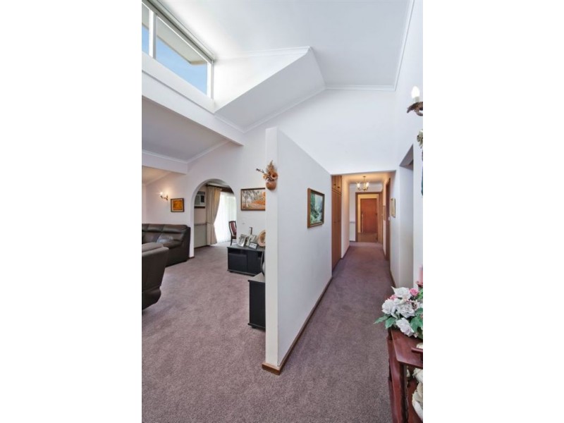 2 Mallacoota Place, West Lakes Shore SA 5020