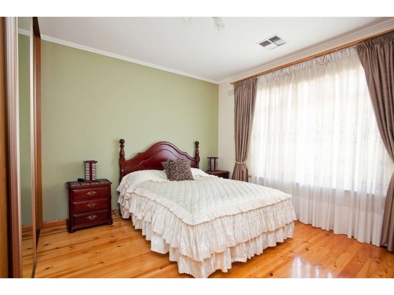 12 Egras Avenue, Fulham Gardens SA 5024