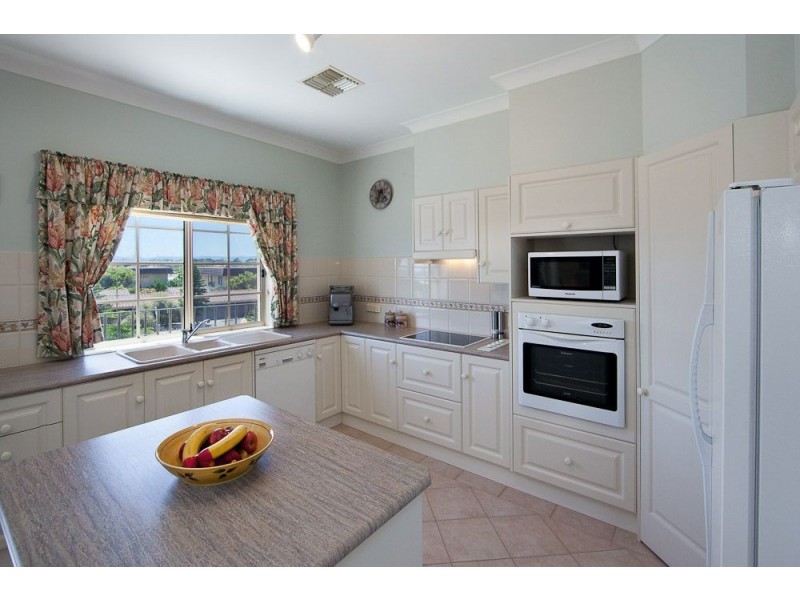 63 Military Road, Tennyson SA 5022