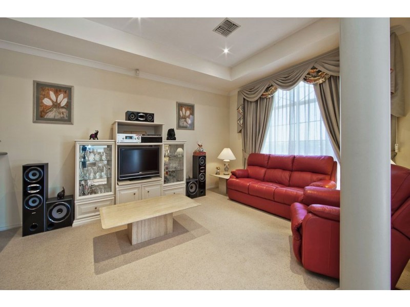 63 Military Road, Tennyson SA 5022