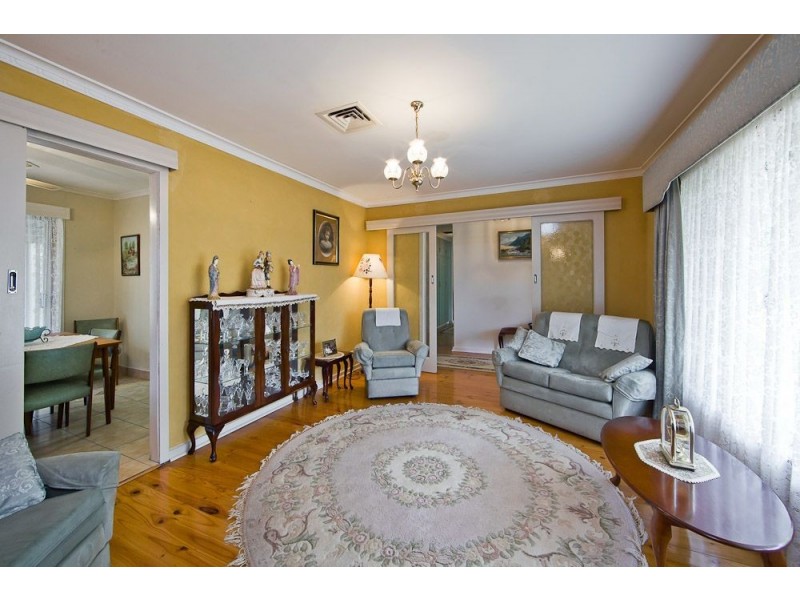 22 Filmer Avenue, Para Hills SA 5096