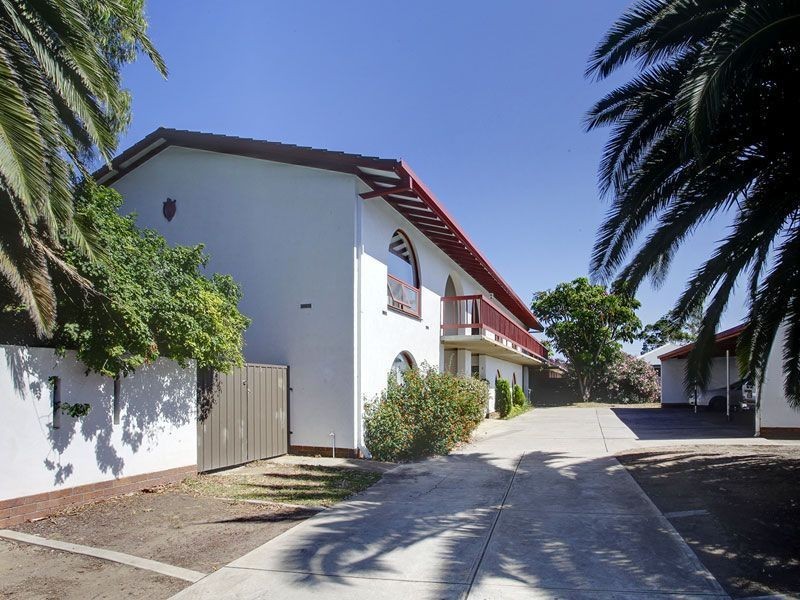 2/9a Clark Terrace, Seaton SA 5023