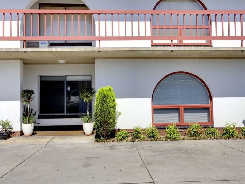 2/9a Clark Terrace, Seaton SA 5023