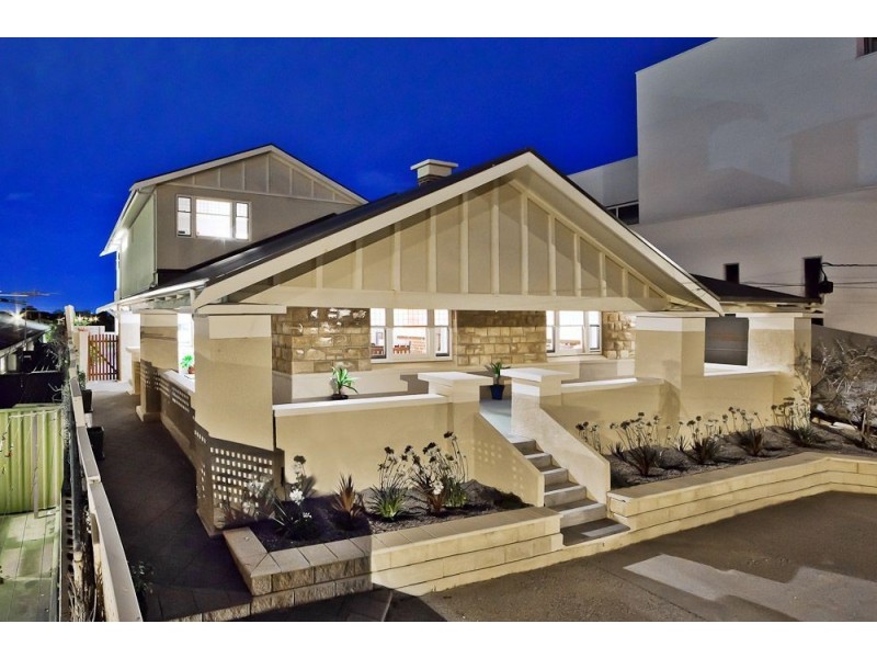 154 Seaview Road, Henley Beach South SA 5022