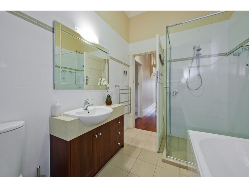 154 Seaview Road, Henley Beach South SA 5022