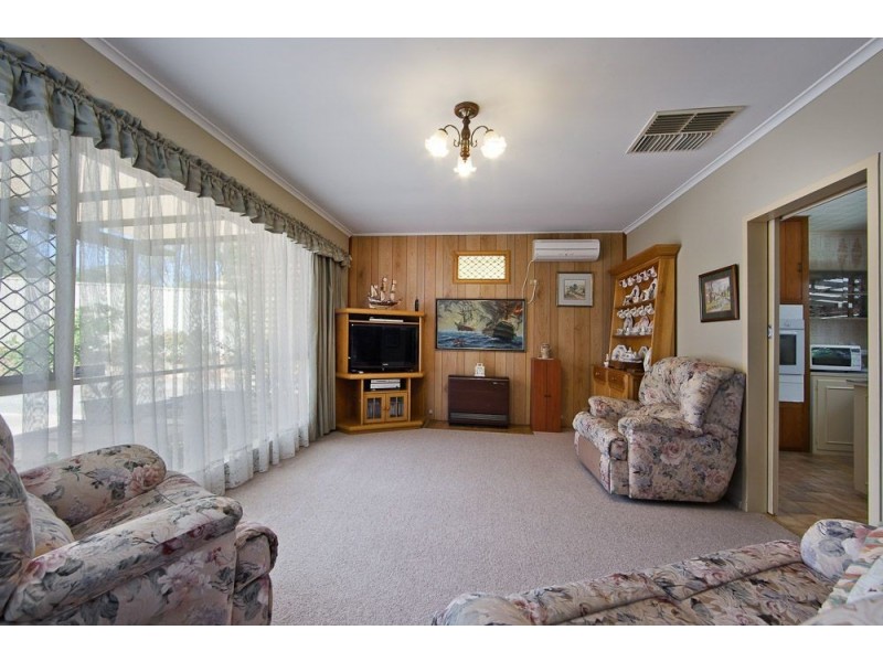 7 Leabrook Drive, Para Hills SA 5096