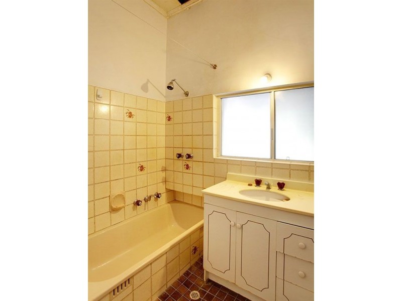 16 Sanderson Street, Peterhead SA 5016