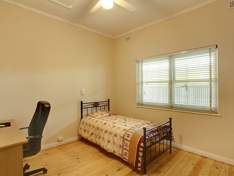 16 Sanderson Street, Peterhead SA 5016