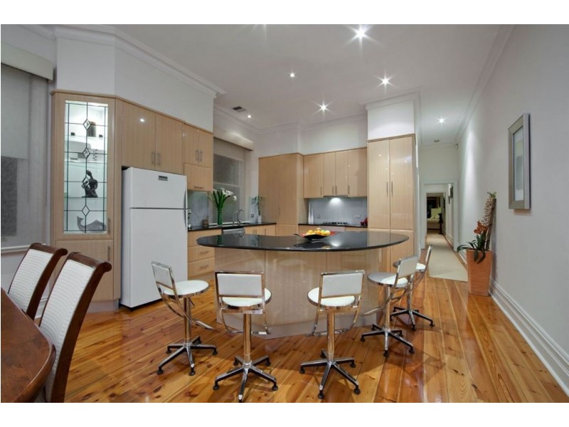 235 Esplanade, Henley Beach SA 5022