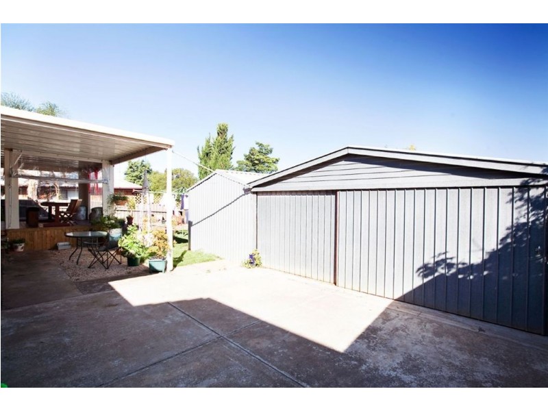 21 Hele Crescent, Trott Park SA 5158