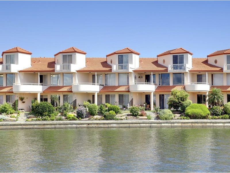 8/8 Sunrise Court, West Lakes SA 5021