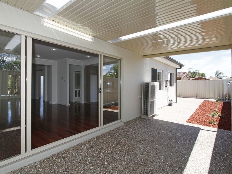 21 Nambour Crescent, West Lakes Shore SA 5020
