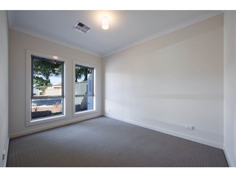13a Centre Street, Largs Bay SA 5016