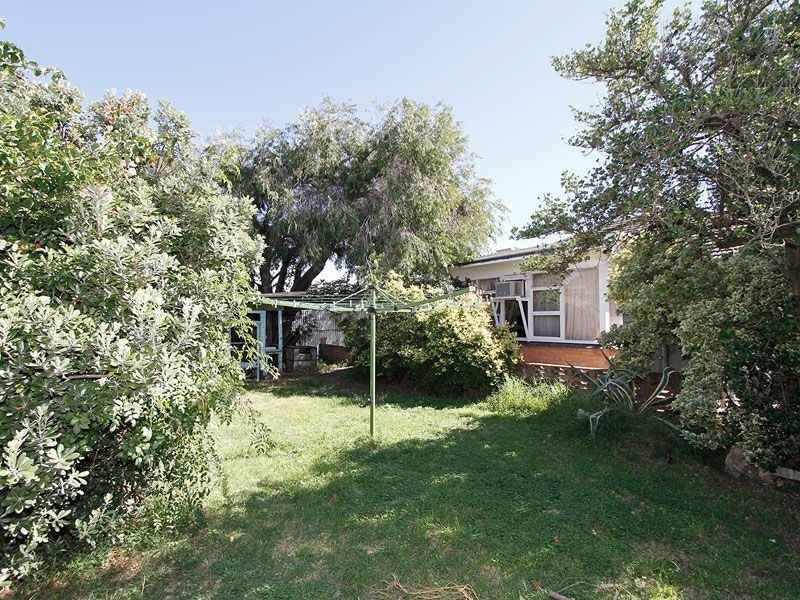7 Surf Ave, West Beach SA 5024