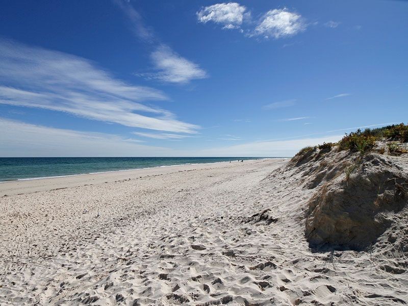 7 Surf Ave, West Beach SA 5024