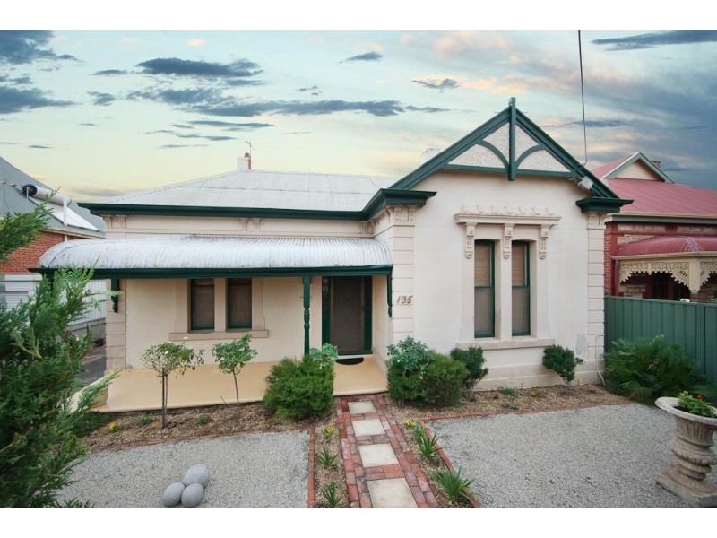 135 Military Road, Semaphore SA 5019