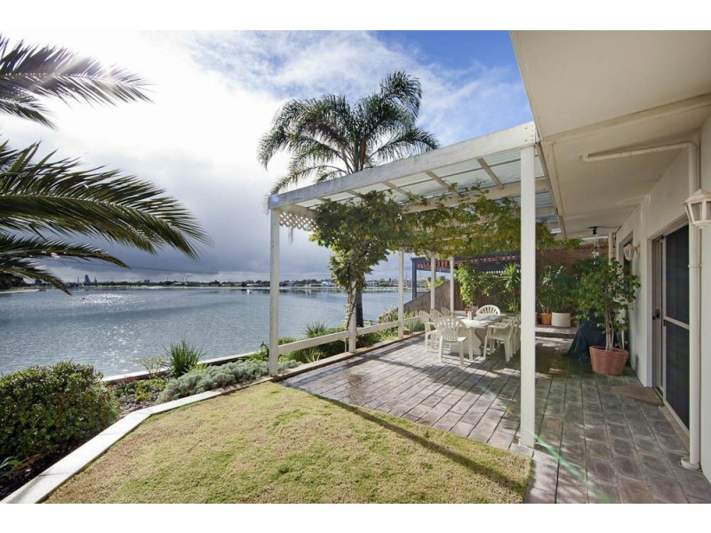 2 Collins Court, West Lakes SA 5021