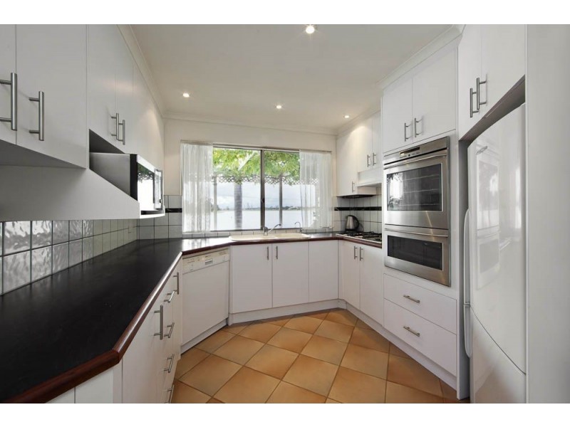 2 Collins Court, West Lakes SA 5021