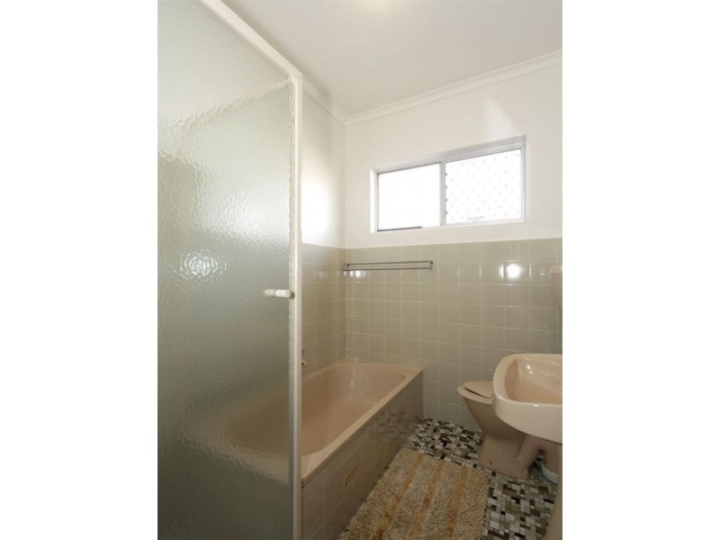 2/18 Military Road, West Beach SA 5024