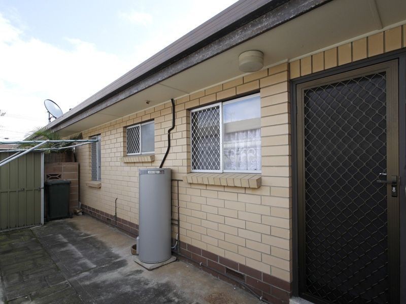 2/18 Military Road, West Beach SA 5024