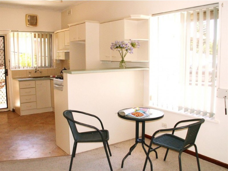 1/172 Seaview Road, Henley Beach South SA 5022