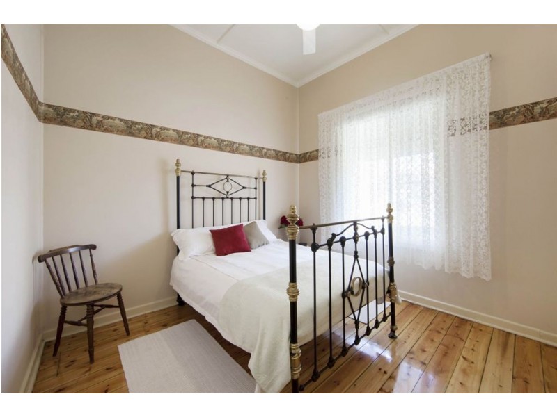 11 Melbourne Place, Alberton SA 5014