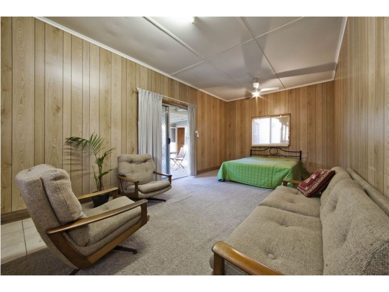 11 Melbourne Place, Alberton SA 5014