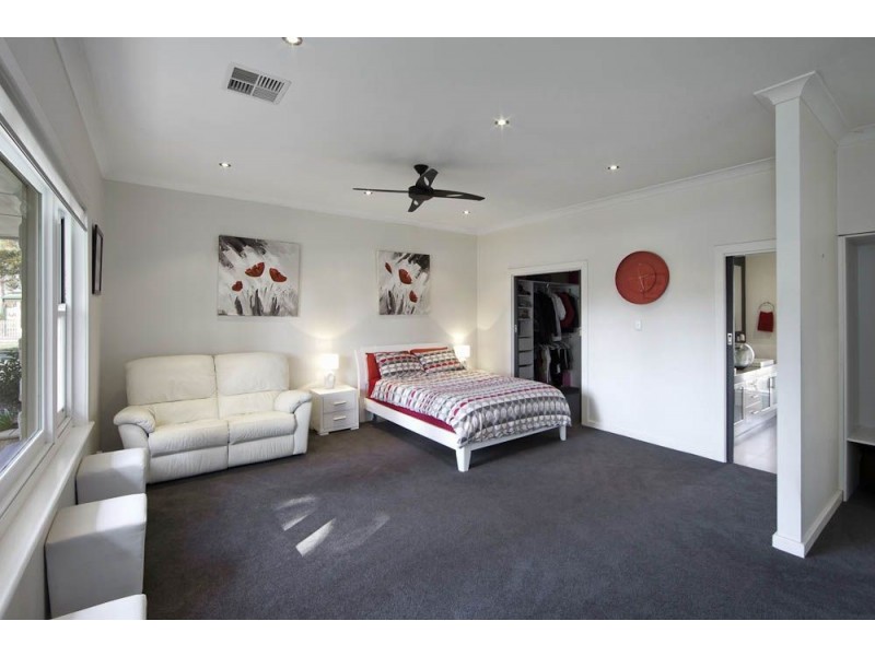 37 Jetty Street, Grange SA 5022