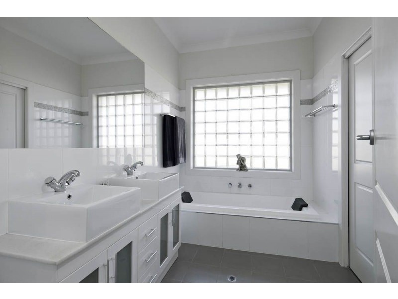 37 Jetty Street, Grange SA 5022