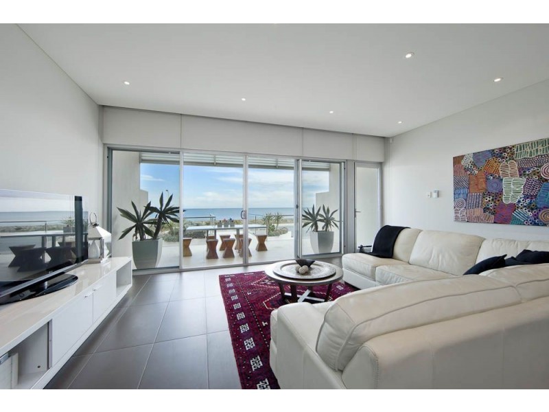 2/24 Seaview Road, West Beach SA 5024