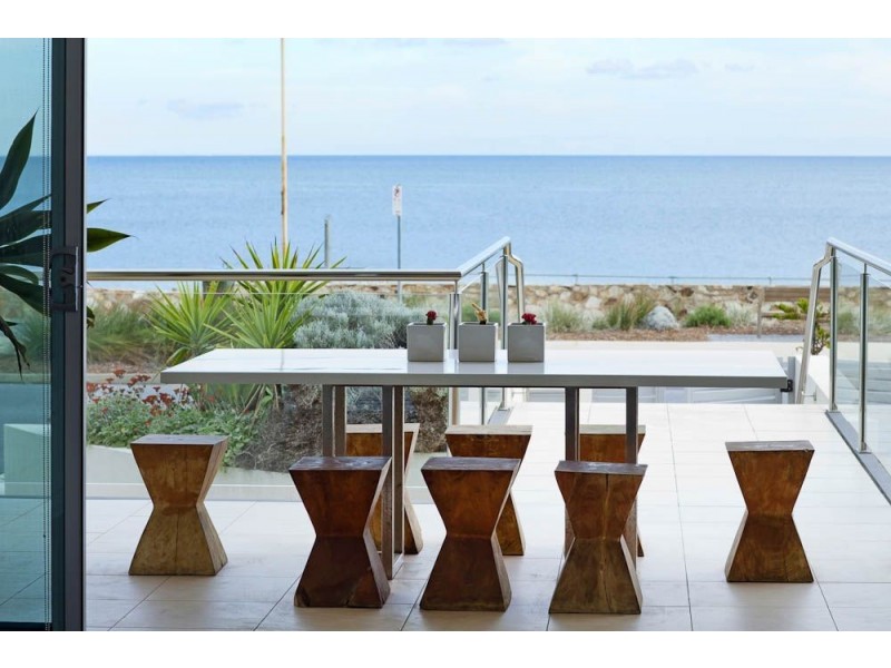 2/24 Seaview Road, West Beach SA 5024