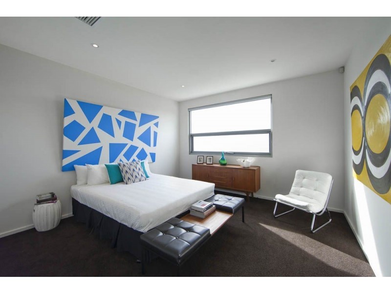 2/24 Seaview Road, West Beach SA 5024