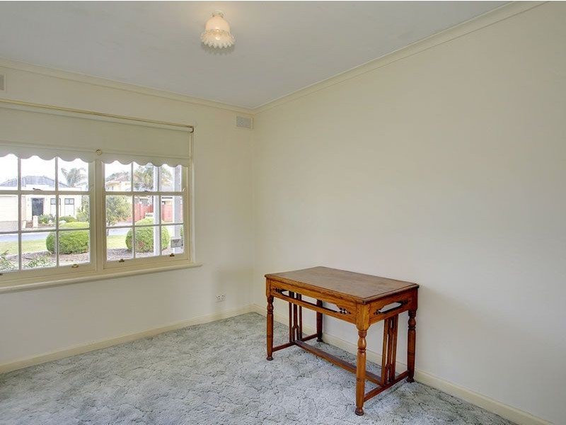 8 Gurner Terrace, Grange SA 5022