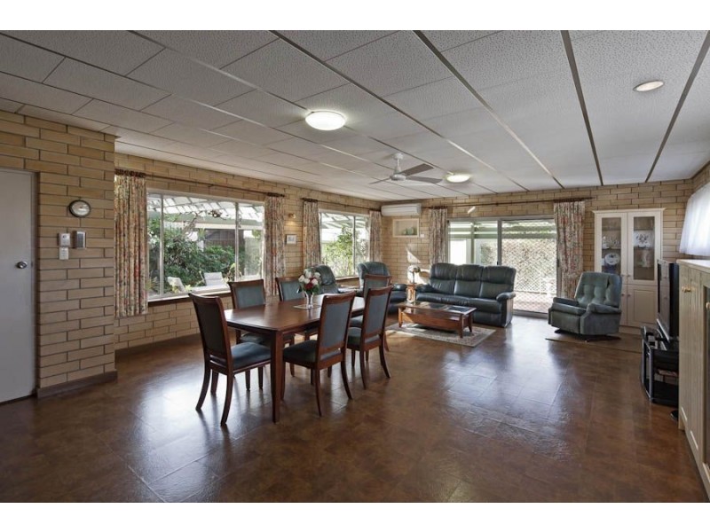 4 Swanwick Street, Henley Beach SA 5022