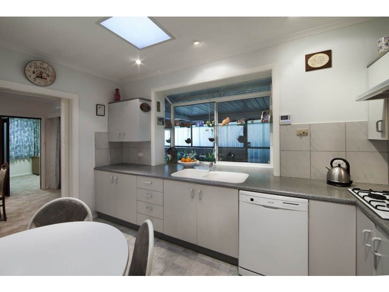 17 Silver Crescent, Grange SA 5022