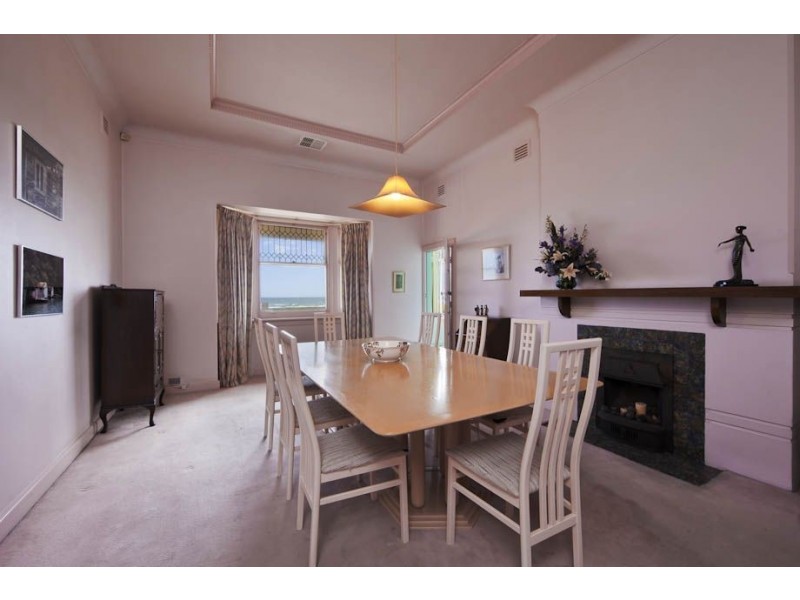 164 Esplanade, Largs Bay SA 5016