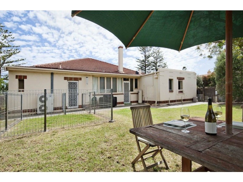 164 Esplanade, Largs Bay SA 5016