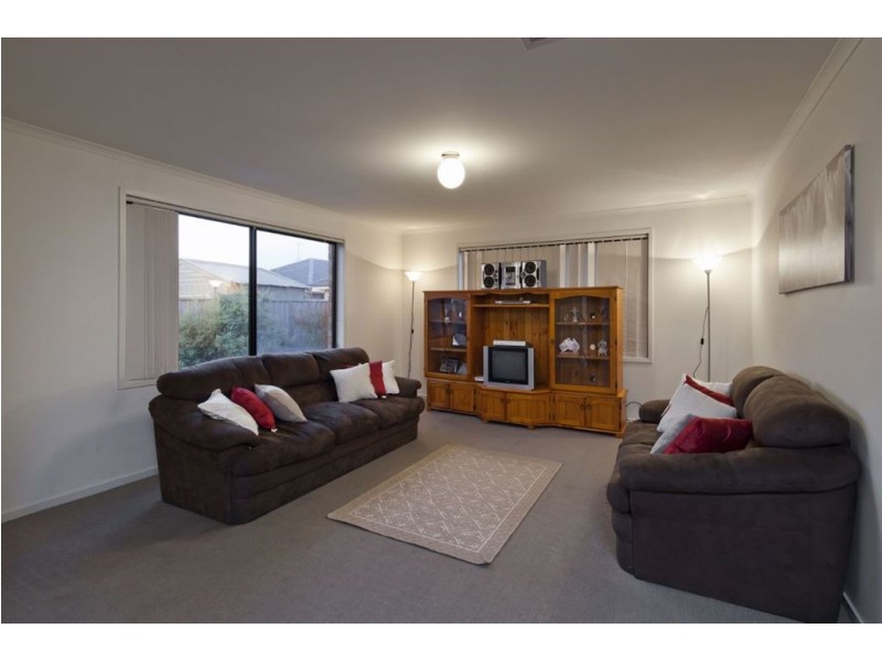 23 Lakeside Drive, Andrews Farm SA 5114